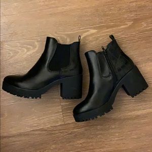 Truffle collection black chunky booties